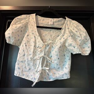 H&M Blue Floral Lace-Up Puff Sleeve Blouse